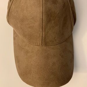 Aritzia’s Wilfred free baseball cap